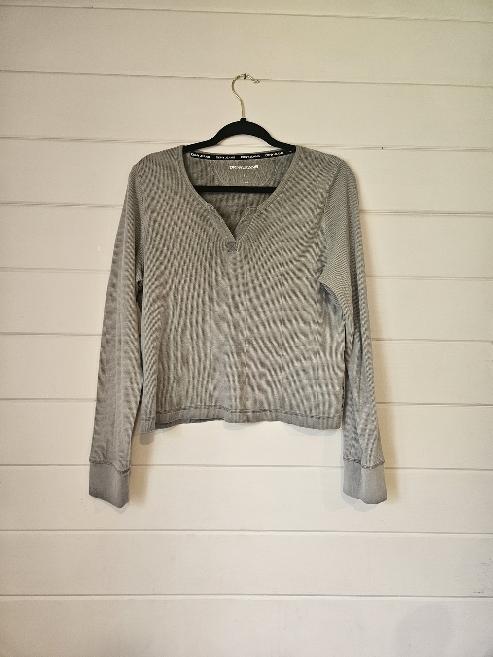 DKNY Jeans Light Gray Long-Sleeve Henley Top (L)